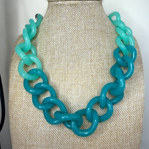 Talbots Jewelry - Talbots Chunky Acrylic Chain Link Necklace In Gradient Green & Teal Statement